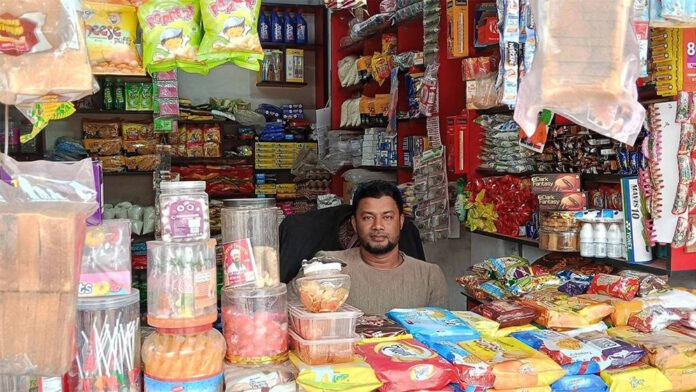 মুদি দোকানদার কীভাবে গাড়ি কাটা ব্যবসার প্রার্থী? নেপথ্যে কি তবে বড় কোনো জালিয়াতি?